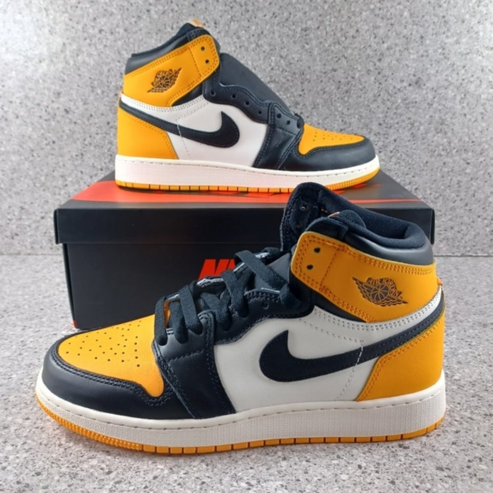 Nike Air Jordan 1 Retro High Taxi Sneakers - Youth 6.5 (Women's 8) Shoes